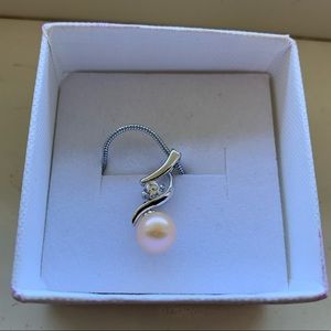 Pearl necklace - sterling silver pendant